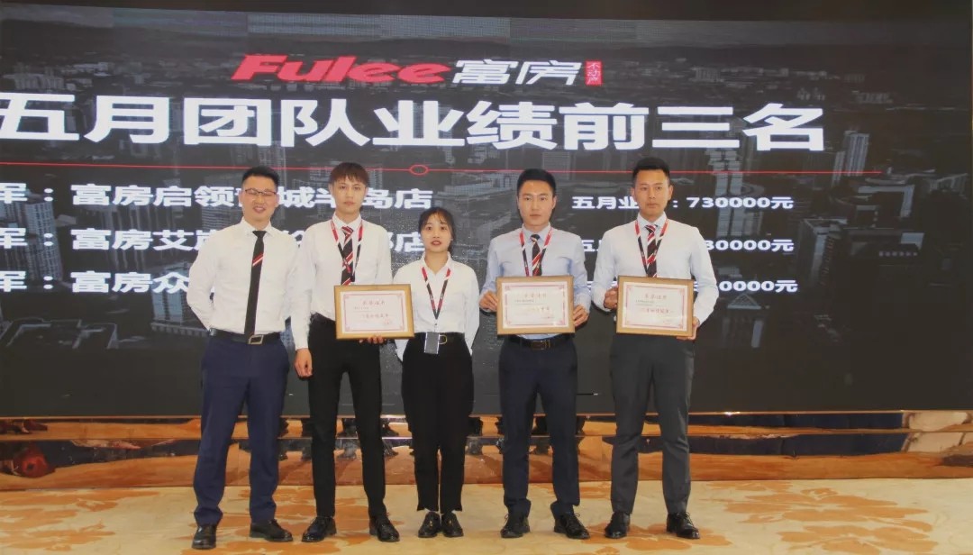 1561963382239385.jpg 640.webp (6).jpg