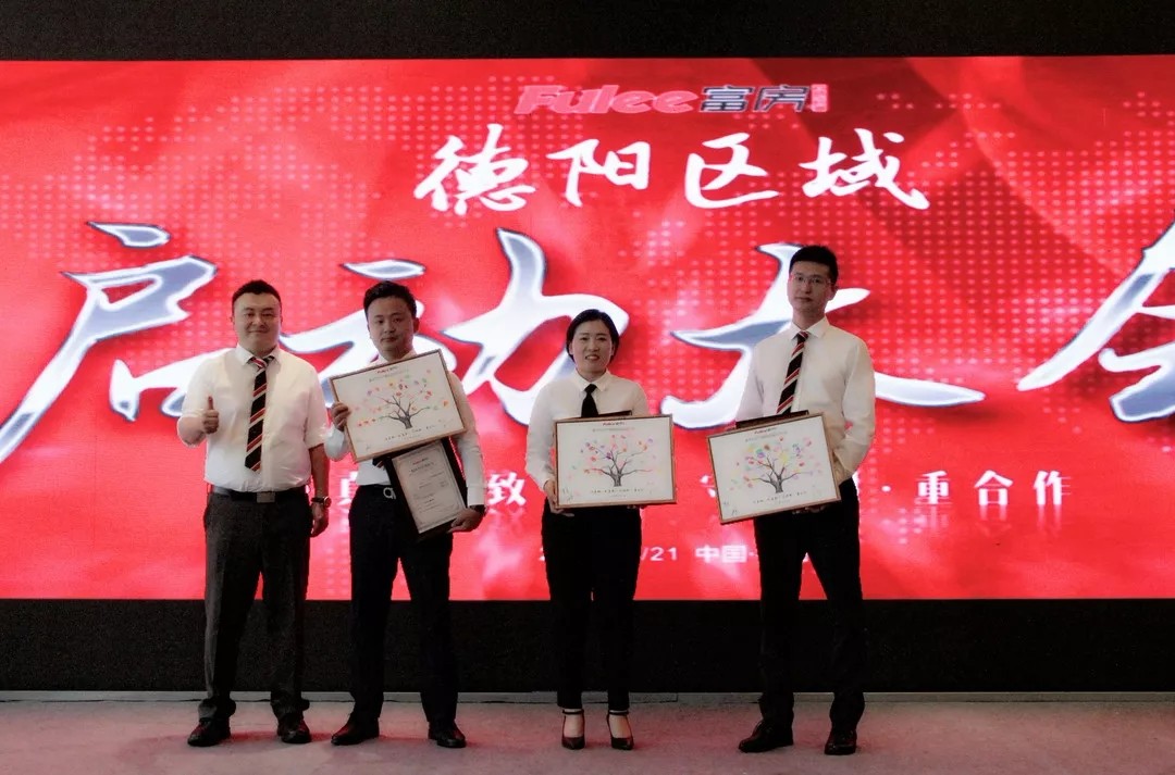 1561963949994335.jpg 640.webp (5).jpg